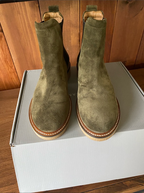 Everlane Shoes - Everlane Olive Green Suede Crepe Sole Chelsea Boots